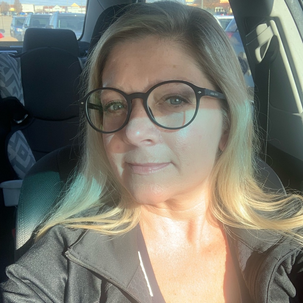 Meet your Posher, Jennifer